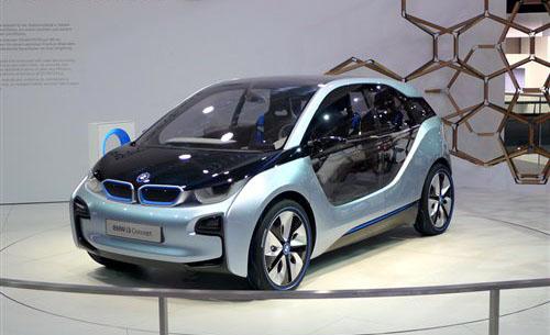 宝马i3全球发布 豪车在华争推新能源汽车