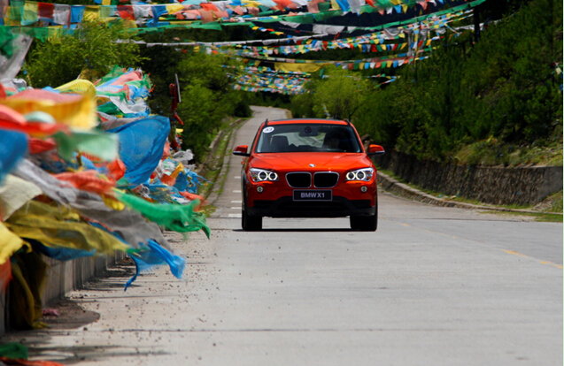 跟随BMW X1探秘西藏自由之地