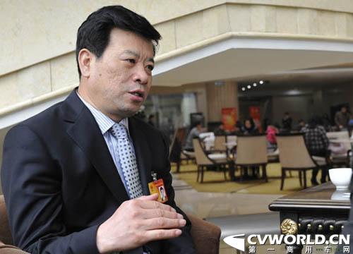 王金富：加快新能源汽车产业化进程