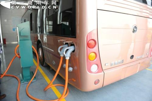 “前慢后快” 重庆公交详解新能源快充之路